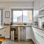 Bright Apartment For 4 - Paris 20E Nation